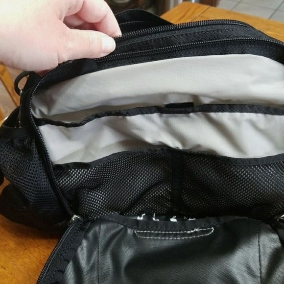 The North Face Waist Hip Fannie pack belted water bottle 12 x 10 - Picture 7 of 10